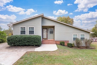 7 Bubbling Creek Dr, Travelers Rest, SC 29690