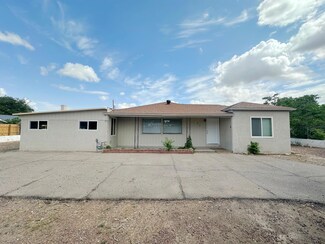 213 Green Valley Rd NW, Los Ranchos, NM 87107