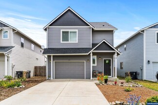 631 S 15th St, Philomath, OR 97370