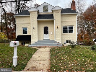 9202 Autoville Dr, College Park, MD 20740