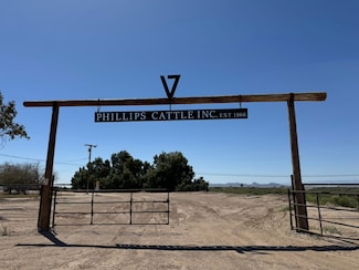 910 Nichols Rd, El Centro, CA 92243