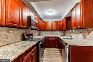 657 Lockhaven Ct, Newark, DE 19702