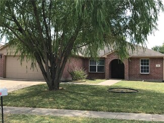 306 Cedar Dr, Garland, TX 75040