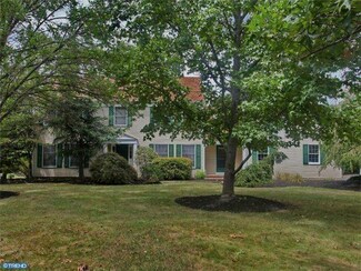 2 Adams Dr, Cranbury, NJ 08512