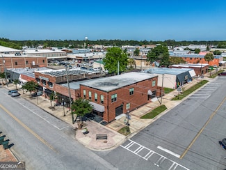 197 NW Broad St, Jesup, GA 31545