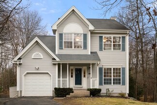 5 Robbins Rd, Foxboro, MA 02035