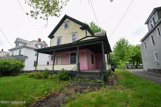 13 Sagamore St, Glens Falls, NY 12801