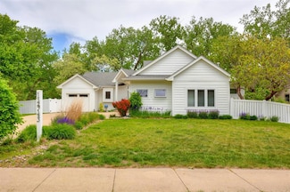 14943 Holcomb Ave, Clive, IA 50325