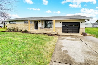 369 Shadwell Dr, Circleville, OH 43113