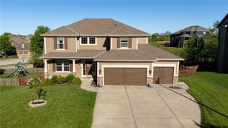 9734 N Elm Ave, Kansas City, MO 64157