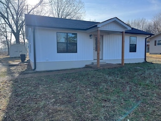 534 N Main St, Loretto, TN 38469