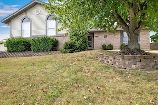 6528 Weston Oaks Dr, Cedar Hill, MO 63016