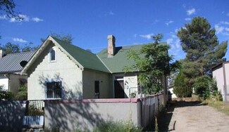 1215 Arno St SE, Albuquerque, NM 87102