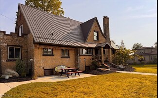 593 Dewey Ave, Cadiz, OH 43907