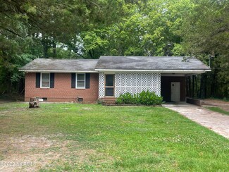 2012 Leggett Mill Rd, Williamston, NC 27892