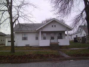 210 W 6th St, Tipton, IA 52772