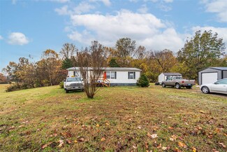 5409 Bowling Green Rd, Scottsville, KY 42164