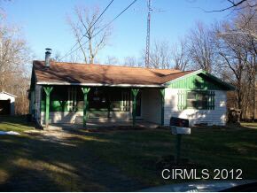 8678 E Lincoln Center St, Walton, IN 46994