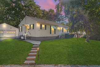 8 Girard Ave, Old Orchard Beach, ME 04064