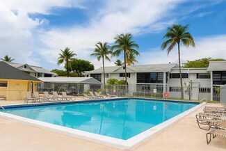 911 NE 199th St Unit 202, Miami, FL 33179