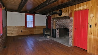 114 Quarry Hill Rd, Glover, VT 05839