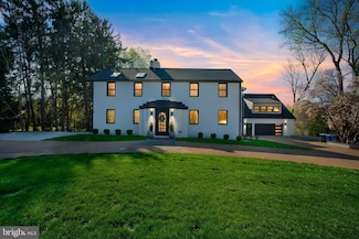 1134 Towlston Rd, Great Falls, VA 22066