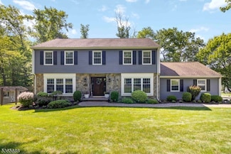 6 Wyckoff Way, Morris Plains, NJ 07950