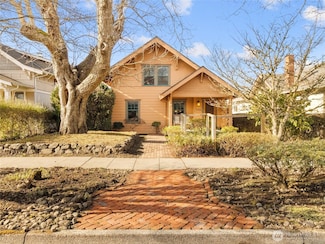 713 F St, Centralia, WA 98531