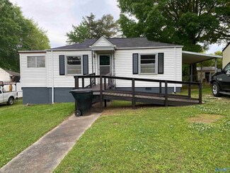 272 Russell St, Gadsden, AL 35903