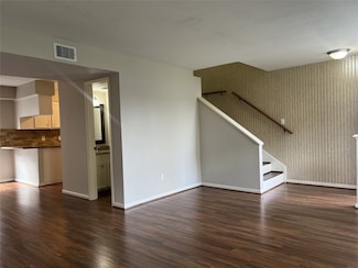 1403 Blalock Rd Unit 10, Houston, TX 77055