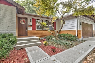 10814 Oak St, Kansas City, MO 64114