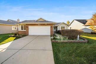 18399 Spring Beach Dr, South Bend, IN 46637