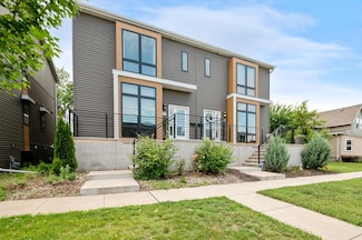 217 N Van Buren St, Green Bay, WI 54301