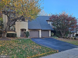 80 Golf Club Dr, Langhorne, PA 19047