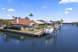 10726 SE Dock Ct, Hobe Sound, FL 33455