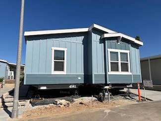 3444 W Center St Unit 21, Riverside, CA 92501