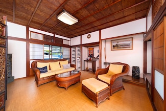 36 Komohana St, Hilo, HI 96720