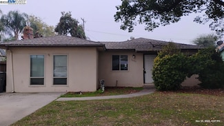 3284 E Pine Ave, Fresno, CA 93703