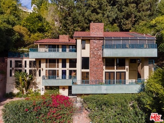 1242 Angelo Dr, Beverly Hills, CA 90210