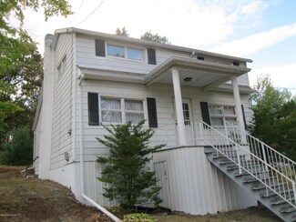 821 Westminster Rd, Wilkes Barre, PA 18702