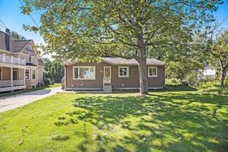 1600 Waverly Ave, Grand Haven, MI 49417