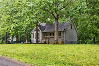 1008 Cross Country Dr, Kingston Springs, TN 37082