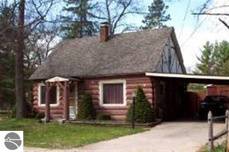 512 W 10th St, Mio, MI 48647