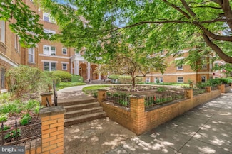 1820 Clydesdale Place NW Unit 309, Washington, DC 20009