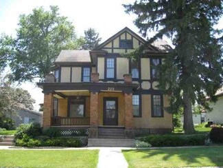 223 E Durant St, Walcott, IA 52773