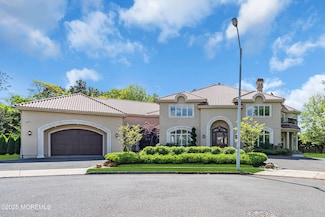 5 Champlain Ct, Lakewood, NJ 08701