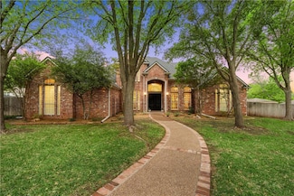 12002 Woodfall Cir, Woodway, TX 76712