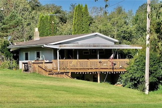 7 Strausser Rd, Jackson Center, PA 16133