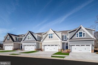 5254 Helton Dr, Sykesville, MD 21784