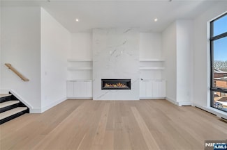 1218 16th St, Fort Lee, NJ 07024